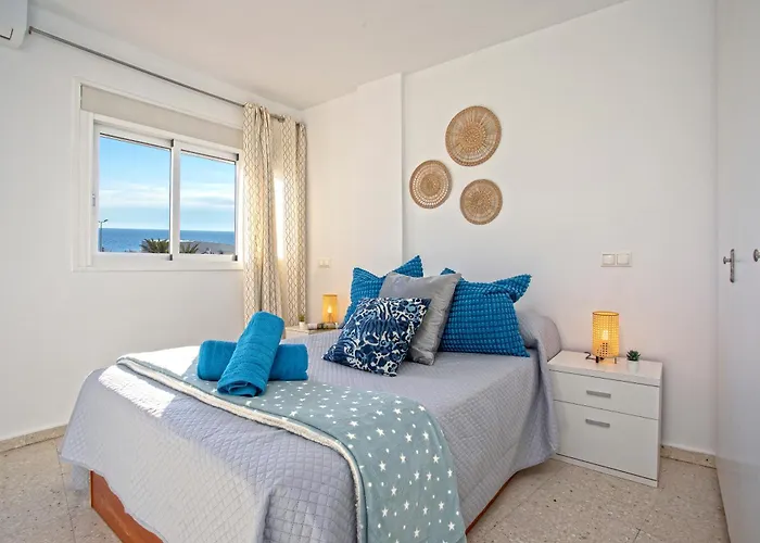 Con Terraza Vista Mar By Rent Me 丰希罗拉